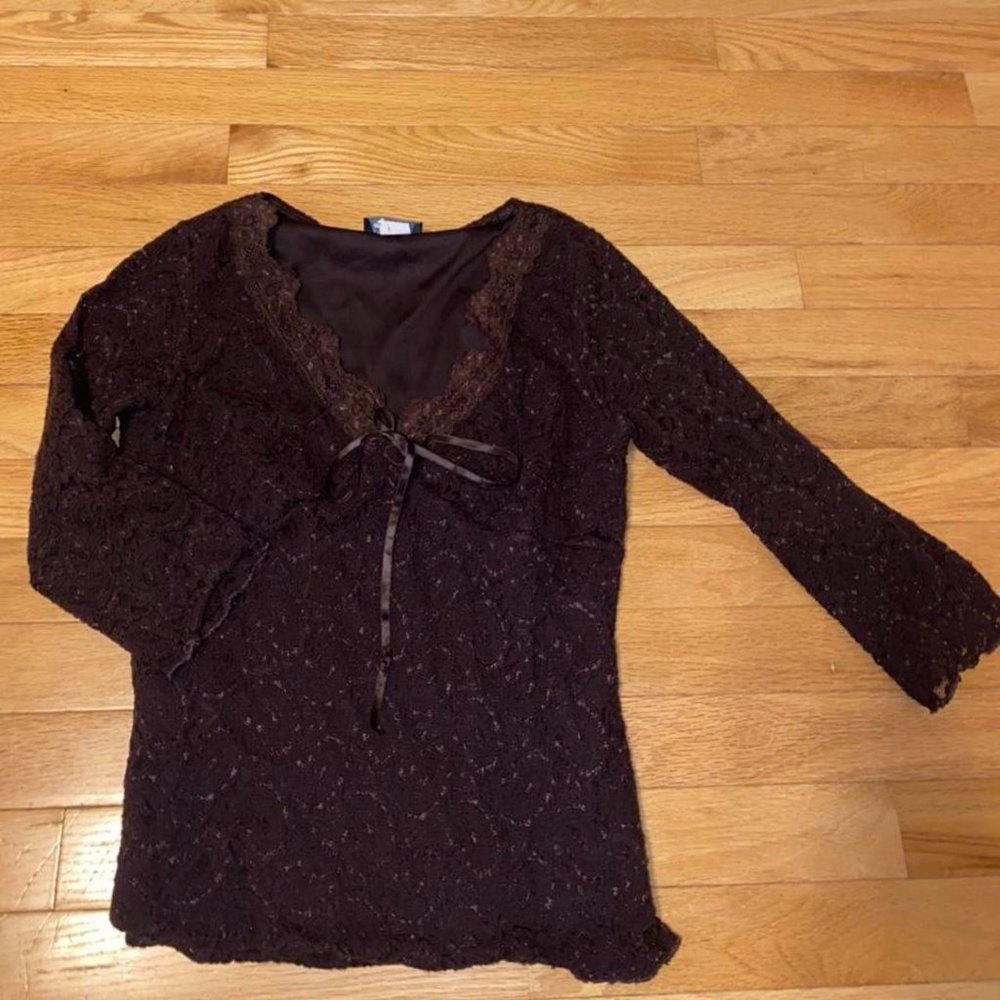 Vintage lace long sleeve top